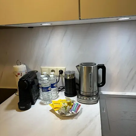 Bright 2 Bedrooms Flat W Parking&balcony-fent1